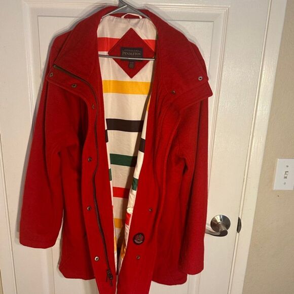 Pendleton XL Women’s Wool Cherry Red Pea Coat Vintage - Picture 4 of 10